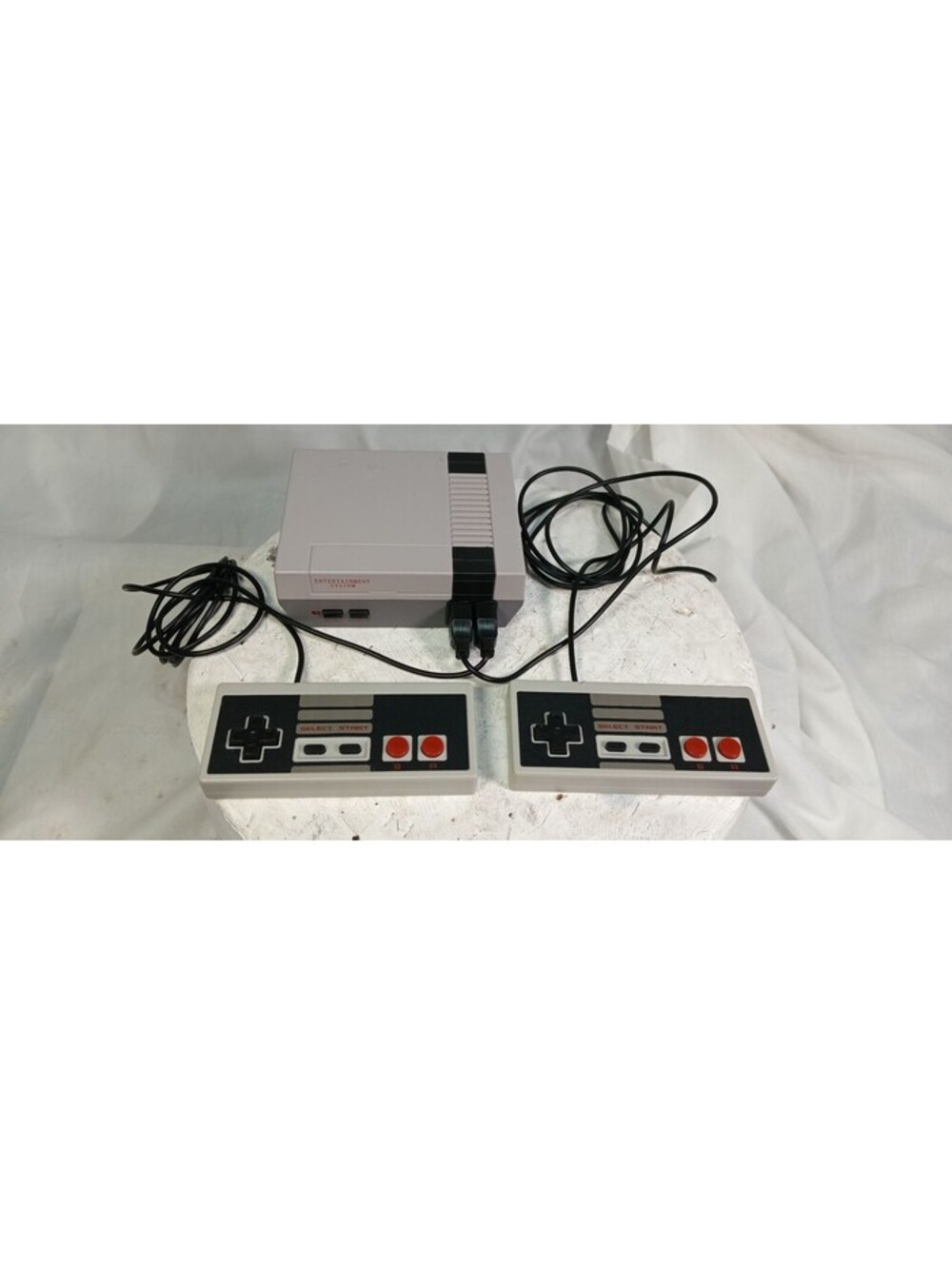 Nintendo NES Classic Mini CLV-001 30 Games 2 Controllers HDMI
